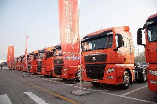 国产军用重卡生产视频,钢铁巨兽的诞生记