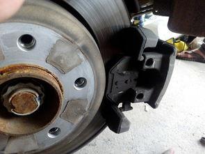 国产宝马换后刹车片视频,操作步骤与注意事项